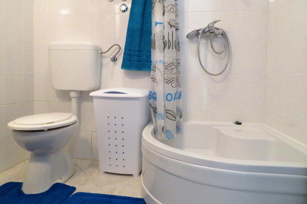 For Families And Couples In Pula, Stinjan Apartmán *